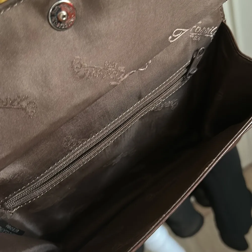 Fossil Vintage Brown Leather Minimalist Crossbody Bag Purse with Multi Pockets - Image 5