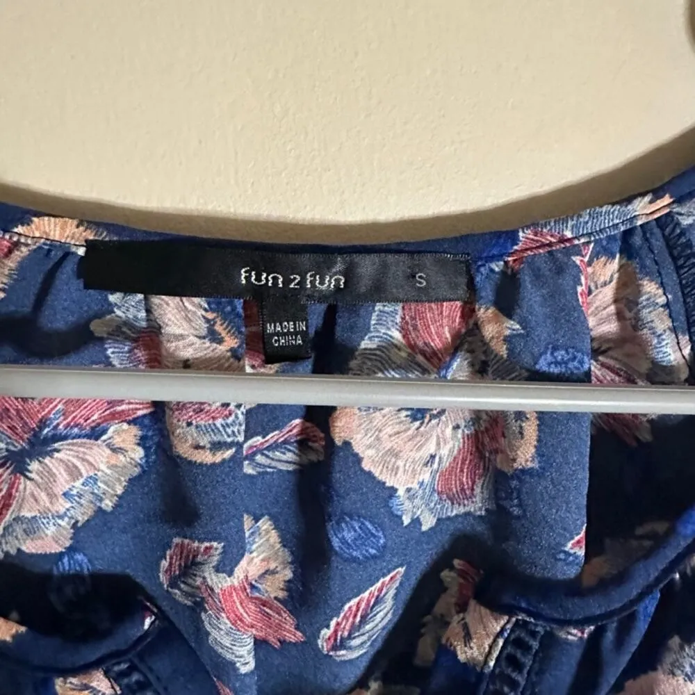 fun 2 fun floral blouse Small - Image 2
