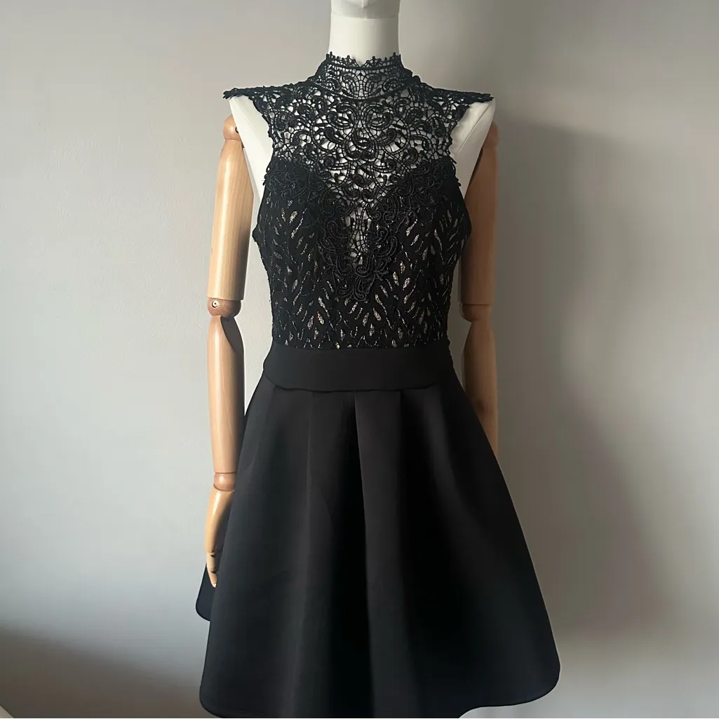 Privately privileged, vintage Elegant Black Lace Dress Size undefined - Image 5
