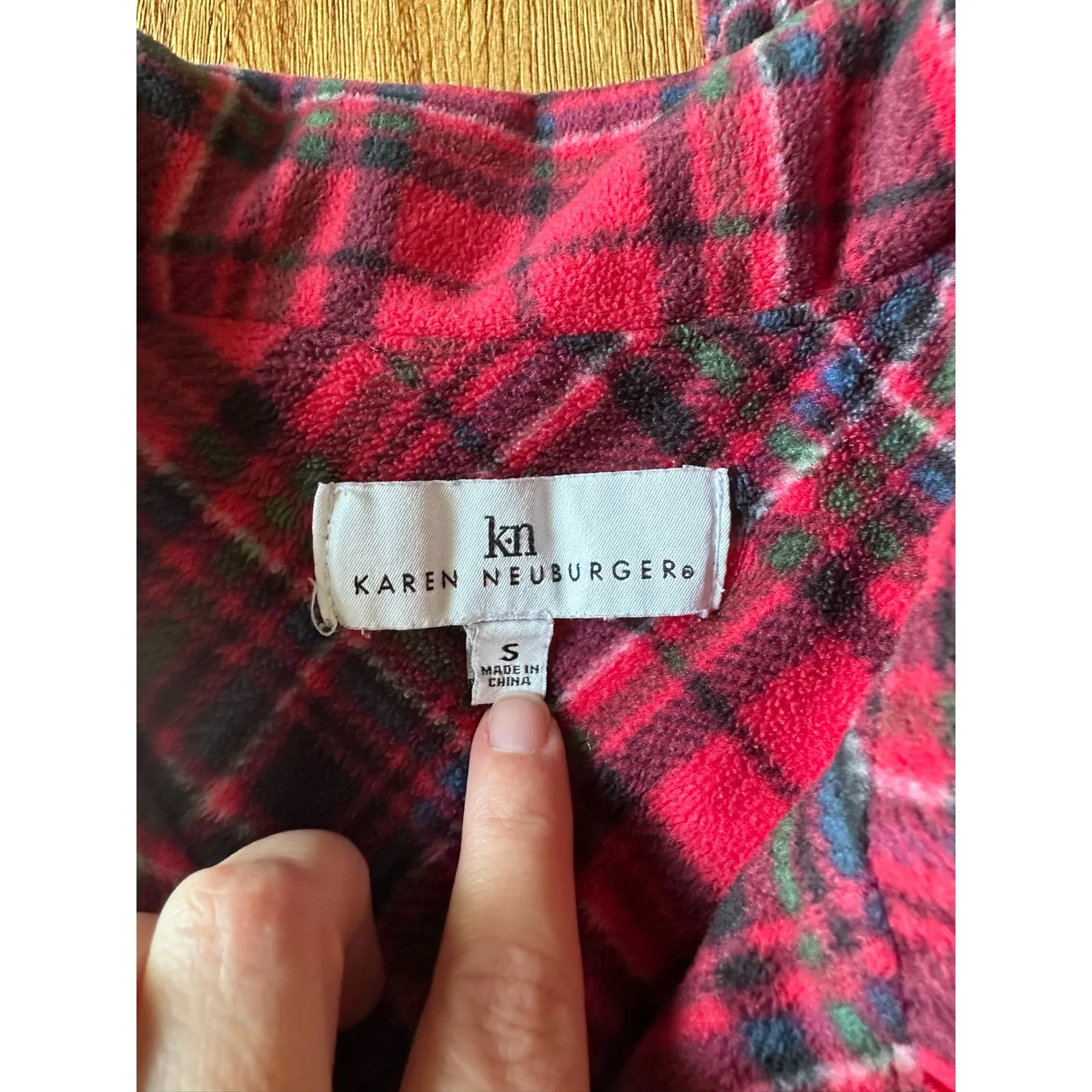 Karen Neuburger Holiday Pattern Matching Pajama Set Size Small Red - Image 7