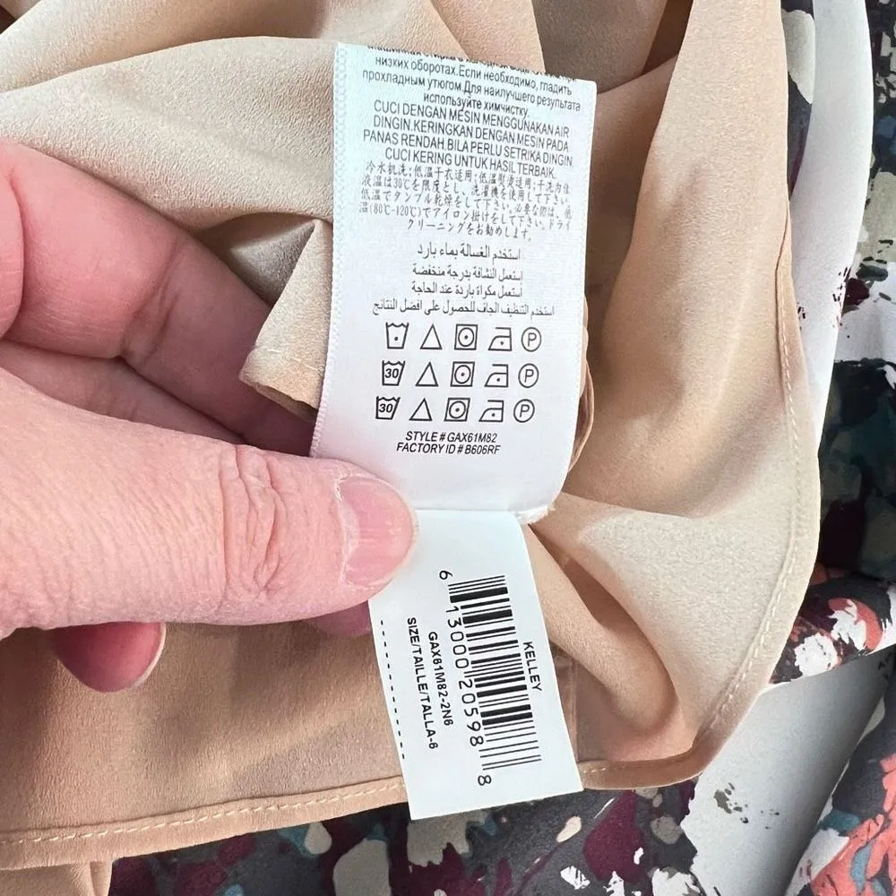 Bcbgmaxazria Kelley floral halter off the shoulder maxi dress size 6 - Image 14