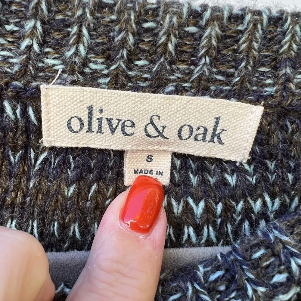 𝅺olive and‎ Oak Olive Green, White and Blue Sweater Size Small - Image 6