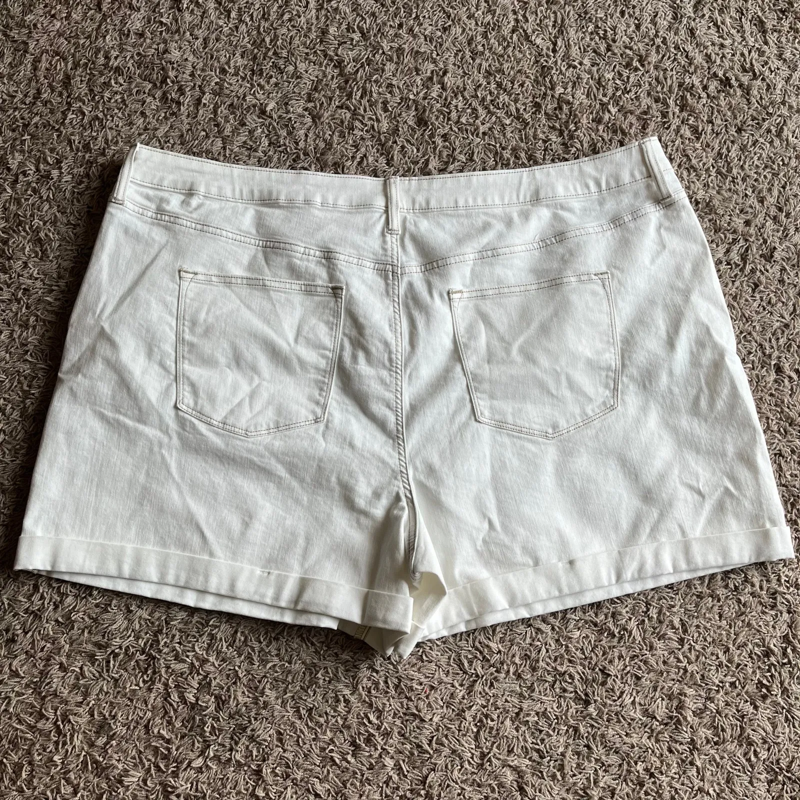Sonoma NWT!  White High Rise Shorts Size 24W - Image 2