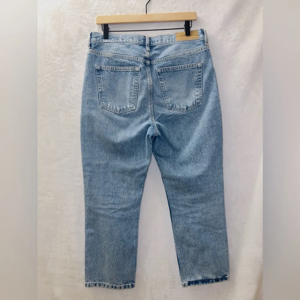 Topshop Light Wash Denim High Rise Button Fly Straight Leg Mom Jean size 30 - Image 7