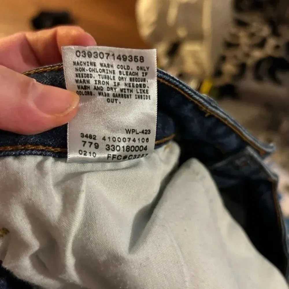 Levi’s Mid‎ Length Denim Shorts Womens 6 Medium Blue - Image 6