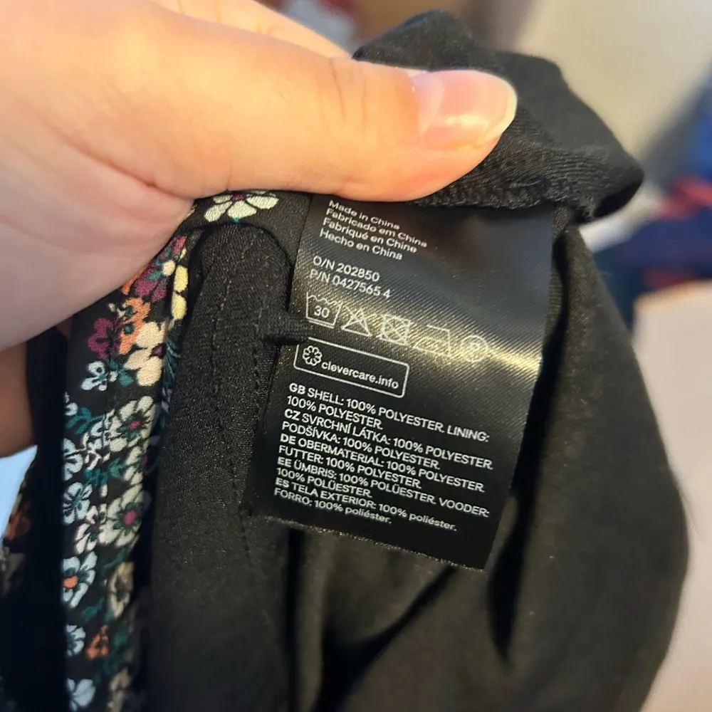 H&M DIVIDED FLORAL HIGH NECK MINI DRESS - Image 4