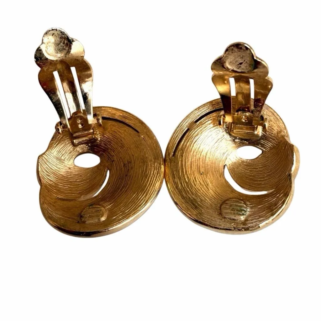 TRIFARI Vintage Gold Tone Swirl Clip-On Earrings - Image 6