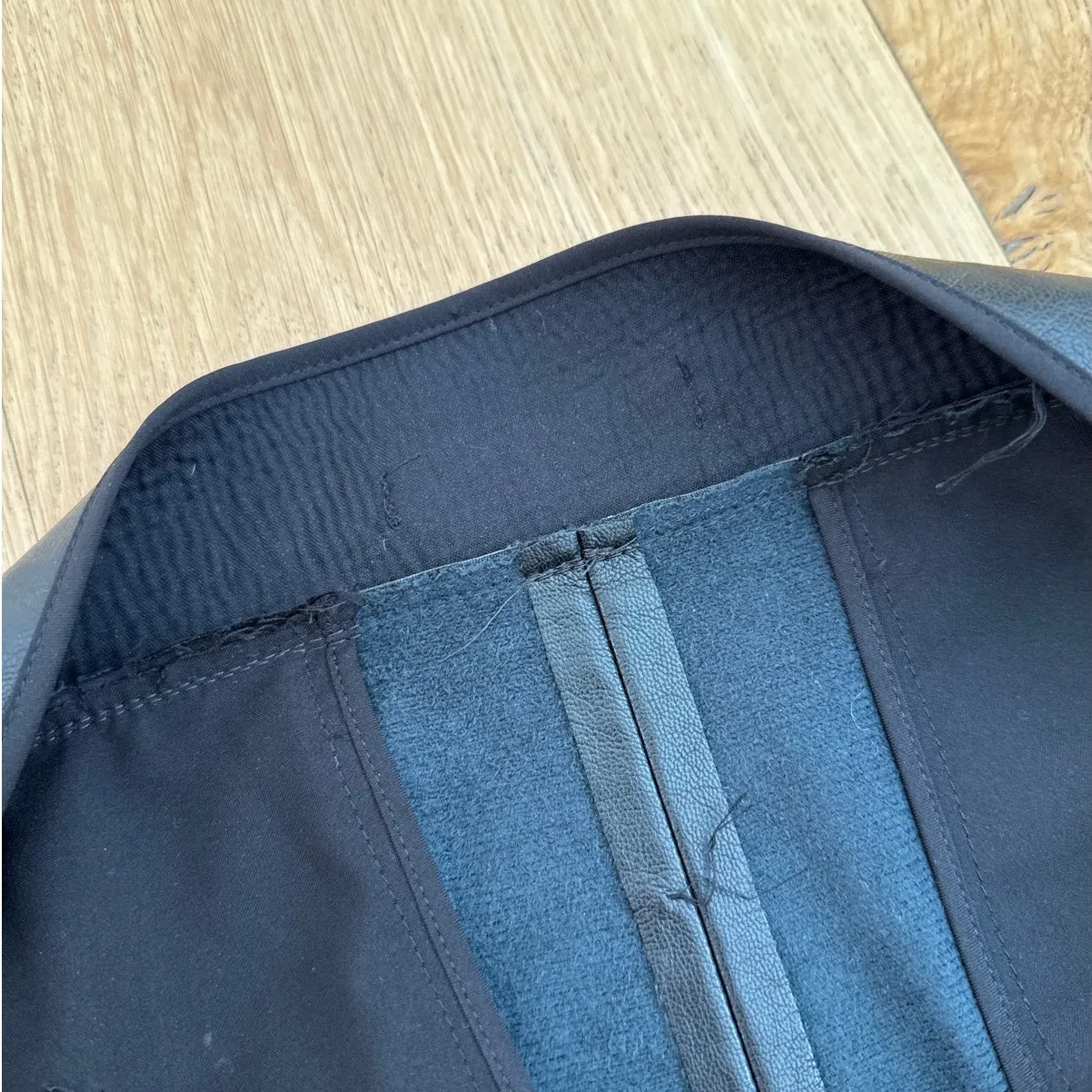 Alice + Olivia Faux Leather Flare Pants Teeny Size 10 Black - Image 4