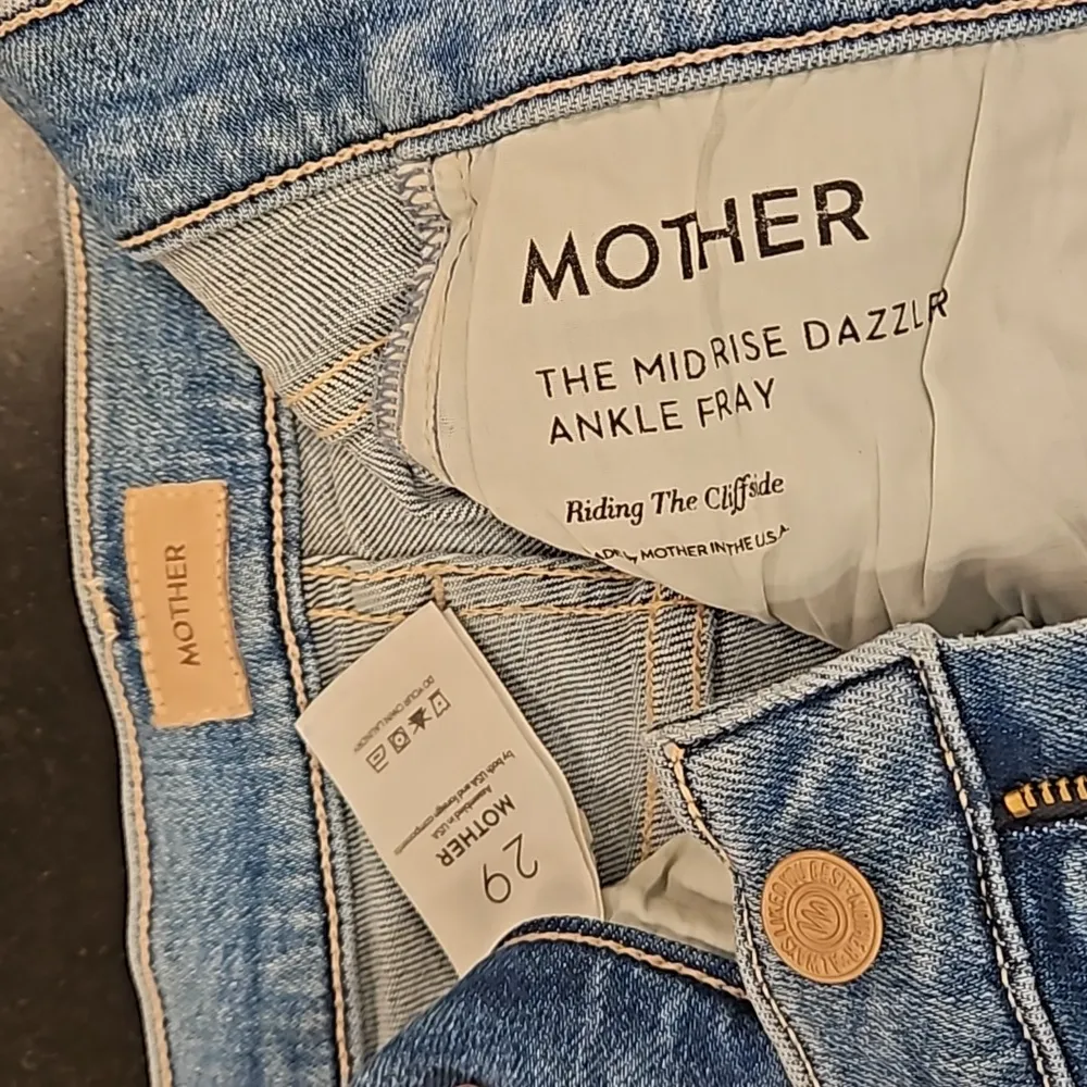 💕MOTHER💕 Mid Rise Dazzler Ankle Fray Jeans - Image 17