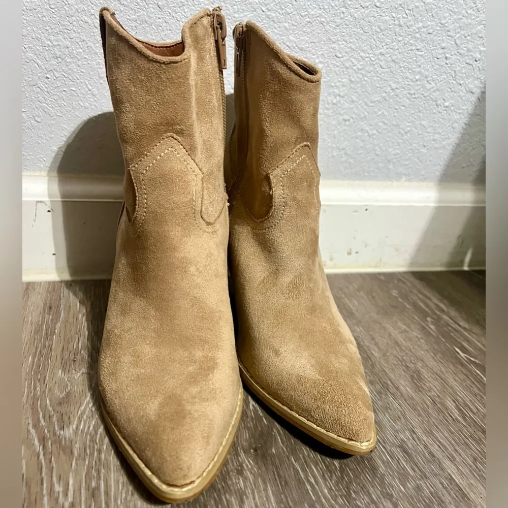 Mi. iM. Bohemian Western Suede Booties Size 6 Tan - Image 3