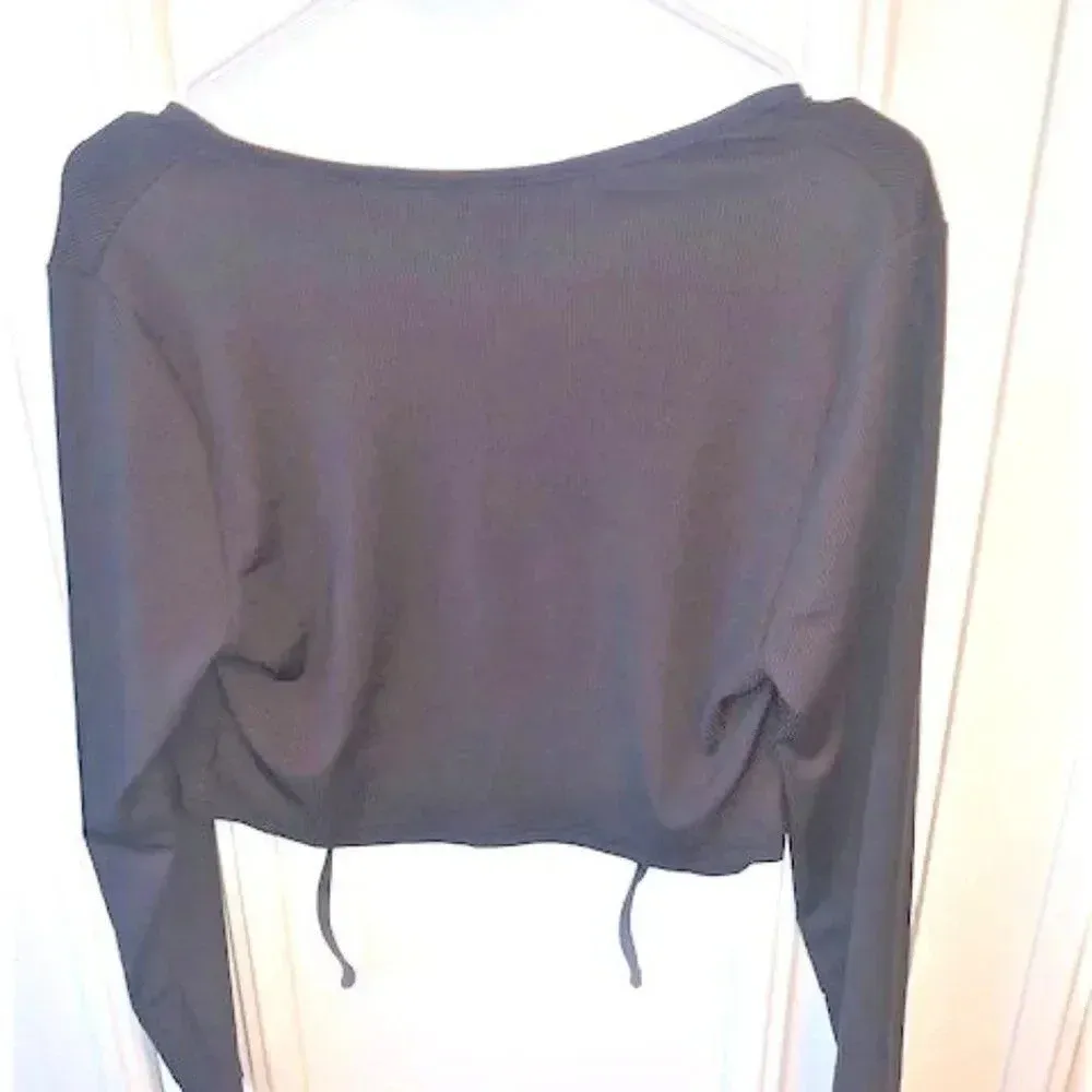 Black long sleeve lace up‎ back crop top - Image 2