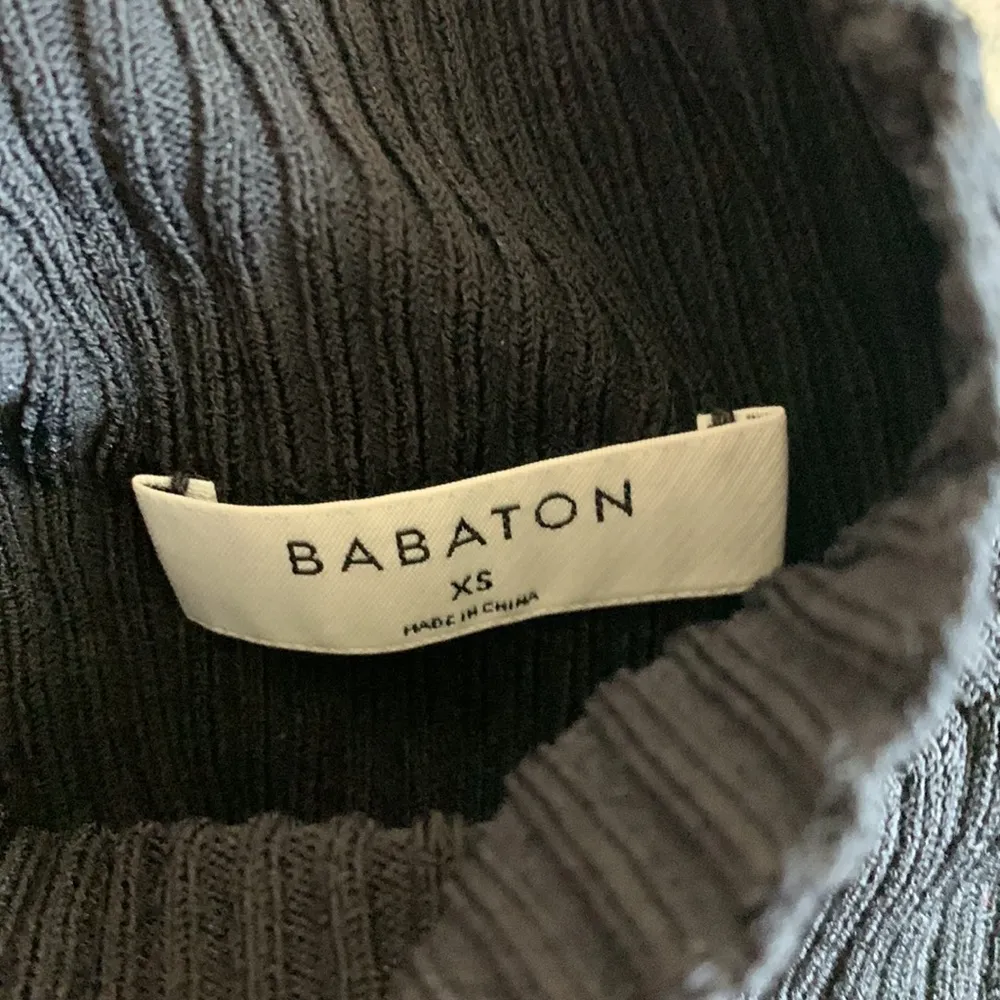 Babaton  black ribbed long sleeve top - Image 4