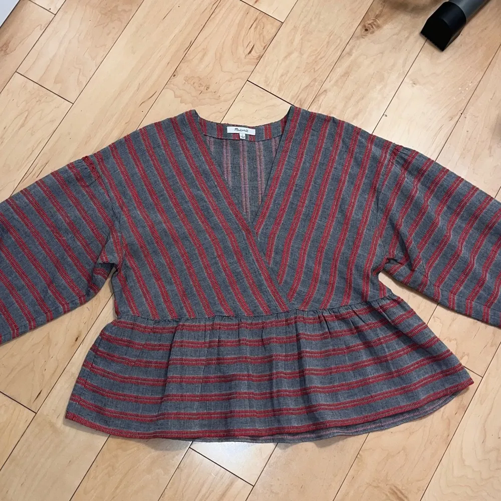 Madewell Striped Bubble-Sleeve Peplum Top large - Image 5