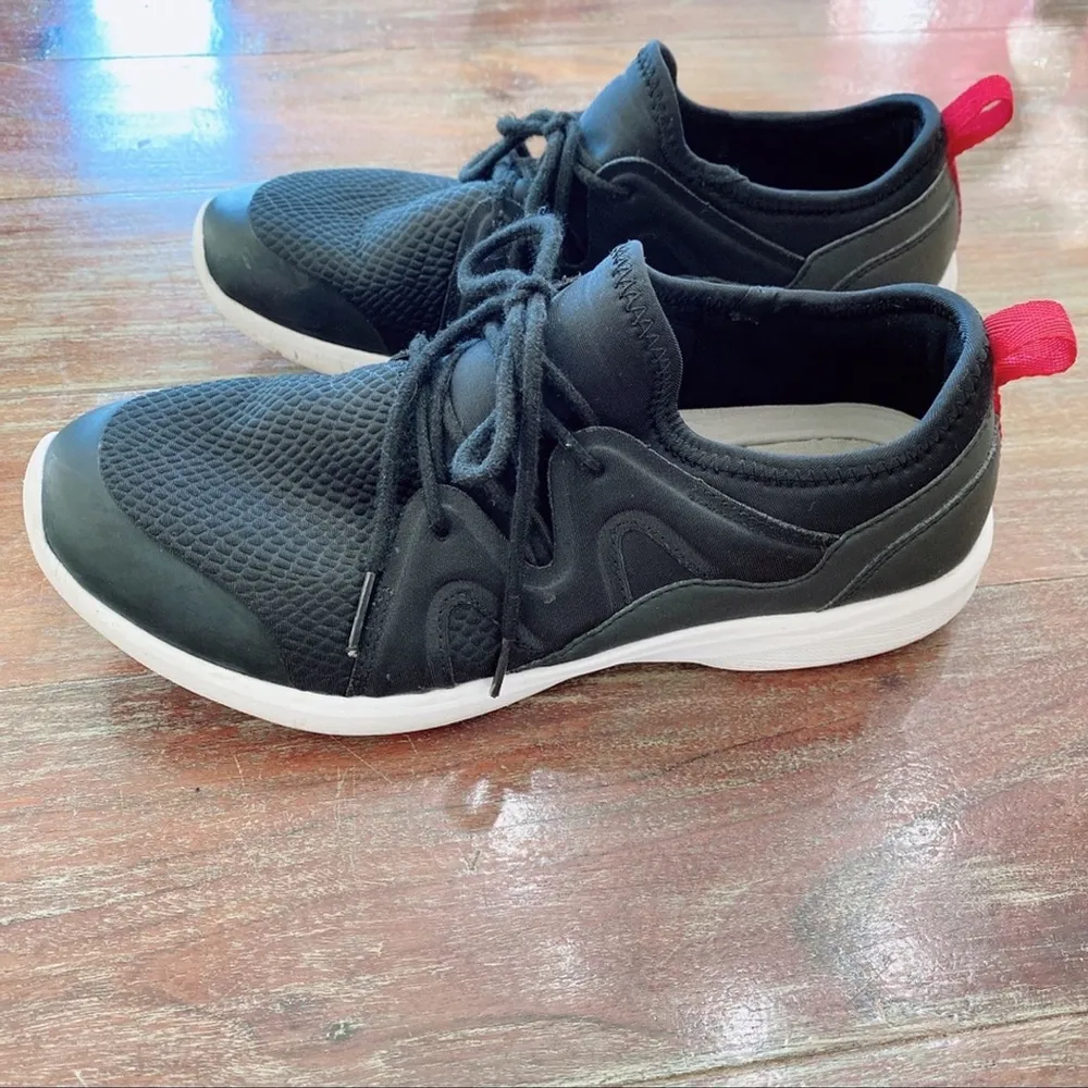 Black Vionic Storm Sneakers Size US 9 - Image 4