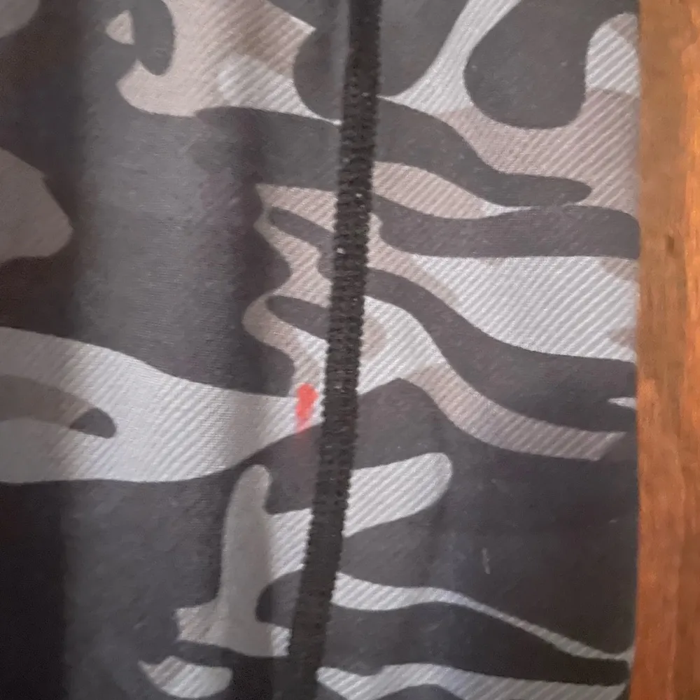 Zyia Active Camo Light N’ Tight cropped leggings size 4 - Image 5