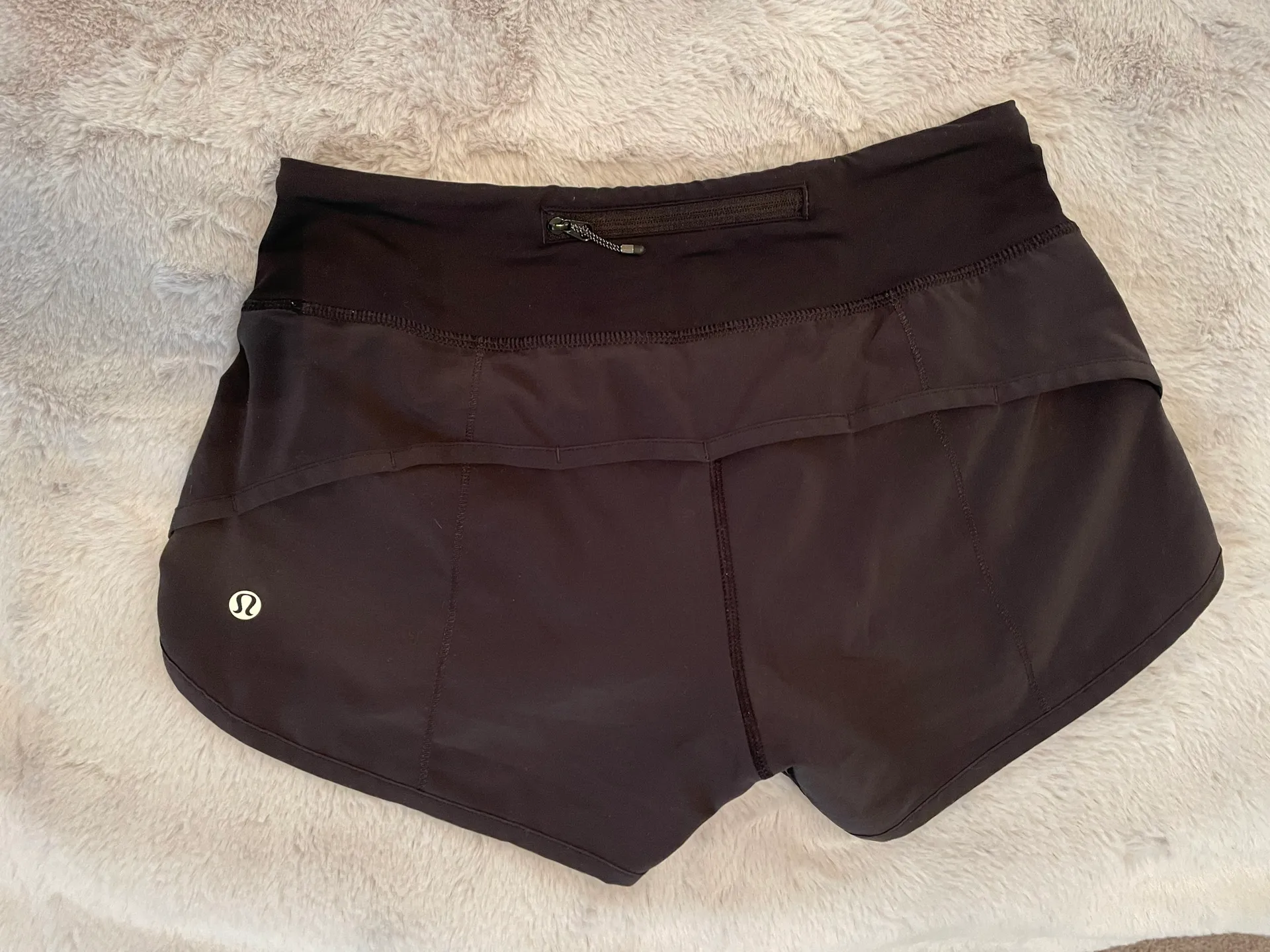 Lululemon Speed Up Low-Rise Short 2.5" - Image 4