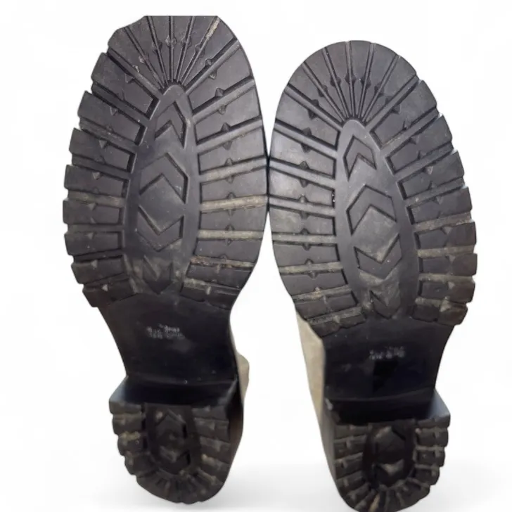 Coach Studded Buckle Combat Moto Boots Taupe Suede Size 7.5B - Image 10