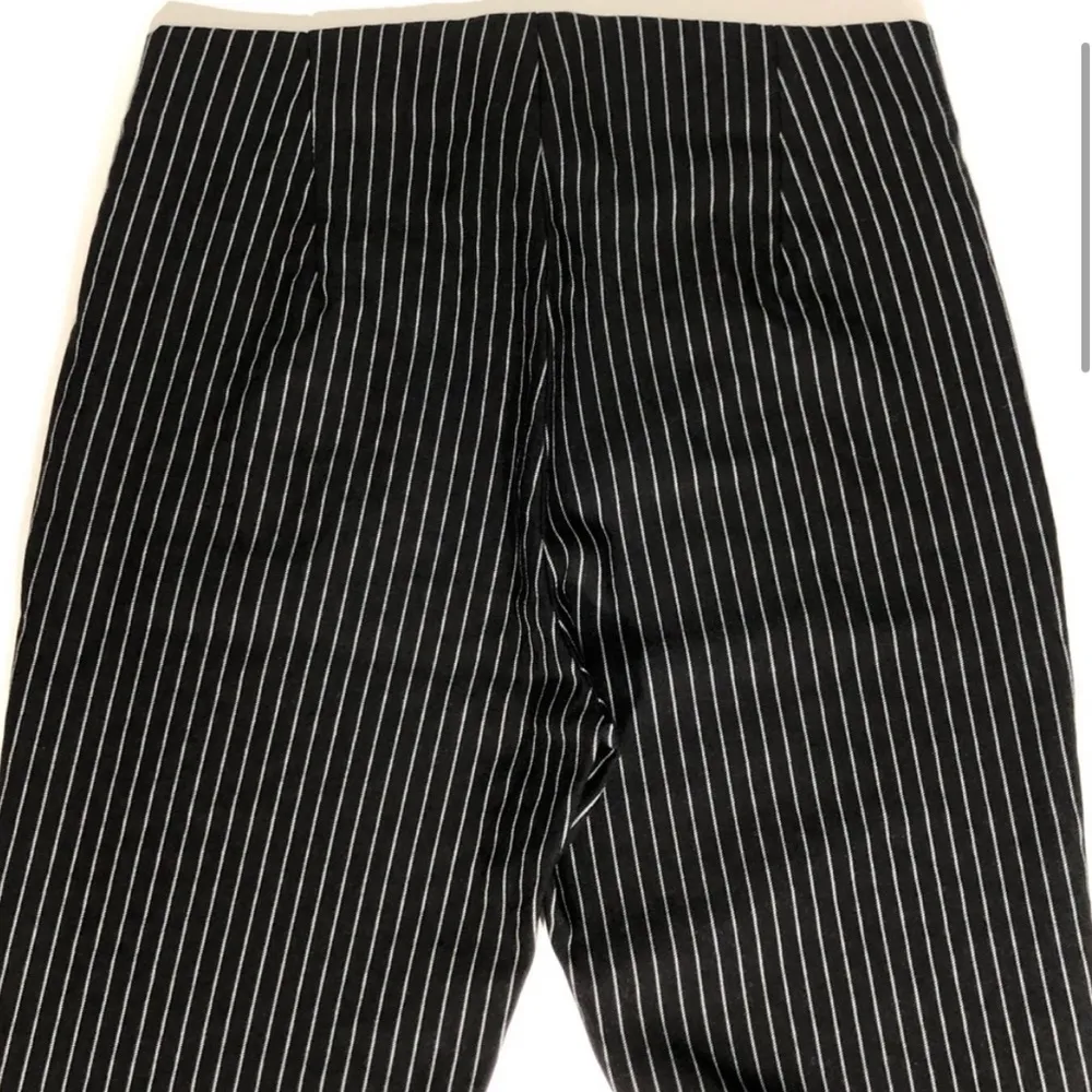 CROPPED HIGH RISE STRETCH PANTS — BLACK WHITE PINSTRIPE — 8 - NWT! - Image 3