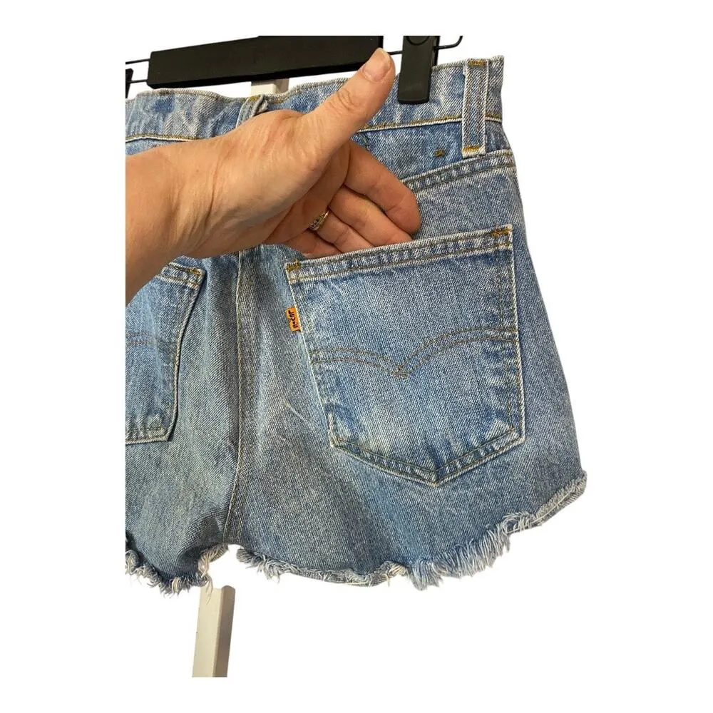 Levis Women's 28 Orange Tab Jean Shorts Distressed Light Wash Denim Raw Hem Mom - Image 5