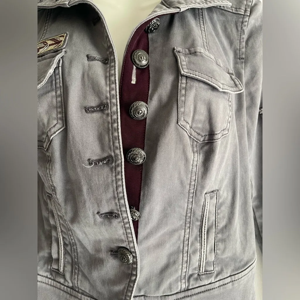 White House Black Market Gray Jean Jacket - Image 4
