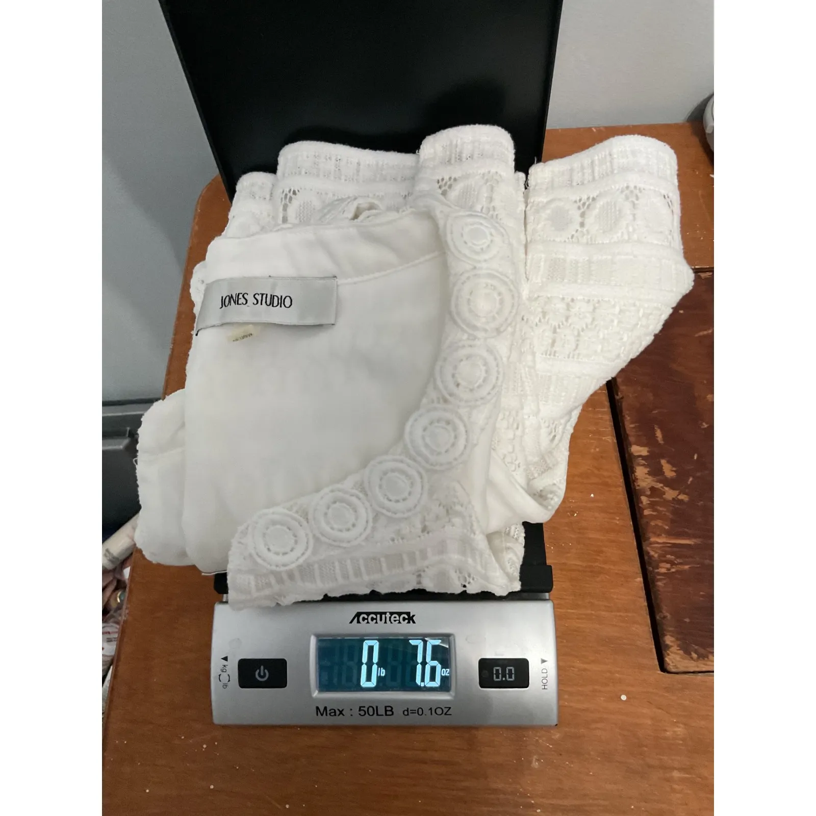 JONES STUDIO White Lace Halter Neck Sleeveless Tank Top Women's Size M - Image 5