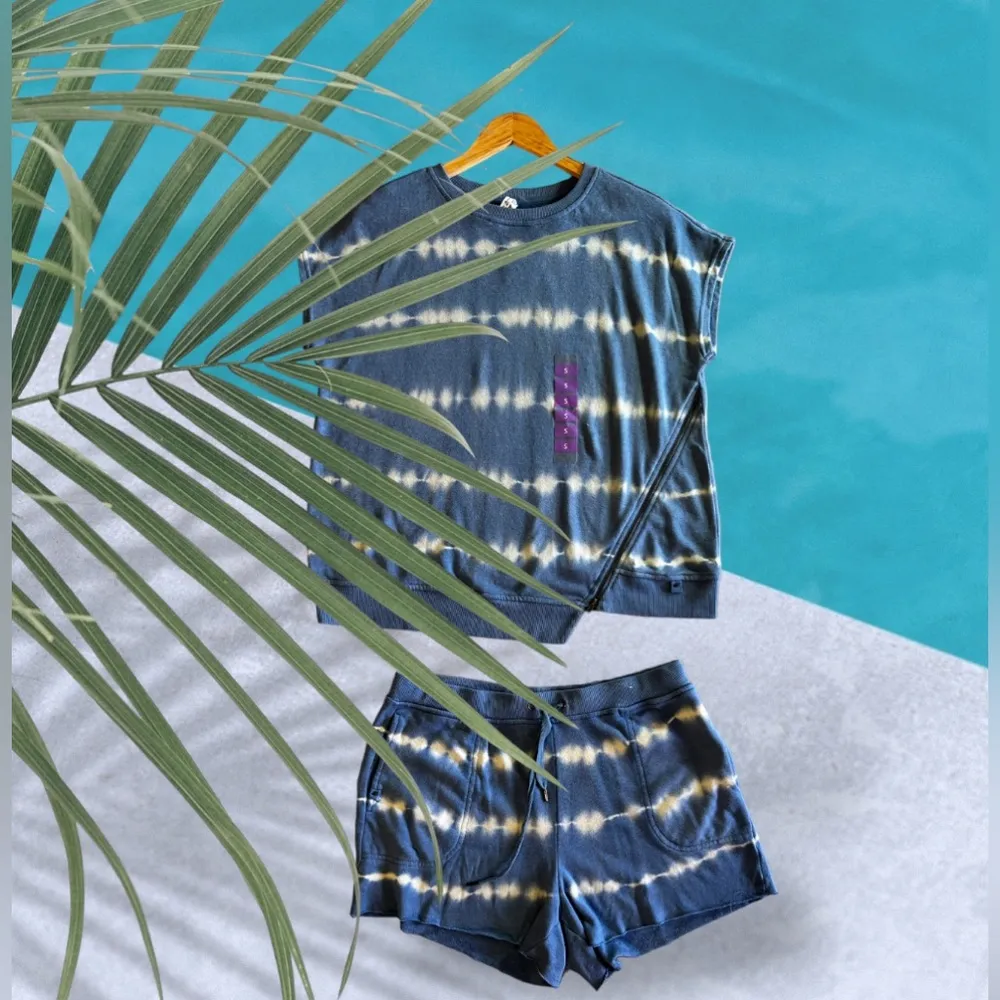 Seven 7 French Terry crew neck federal blue white tie dye t-shirt plus Size S/ M - Image 4