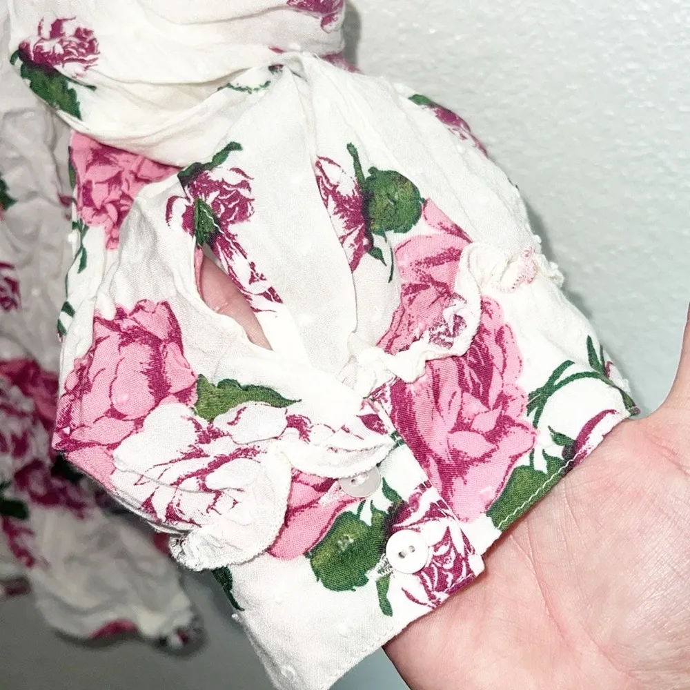 ModCloth Pink And White Rayon 3/4 Sleeve Floral Swiss Dot Tie Neck Blouse - Image 3