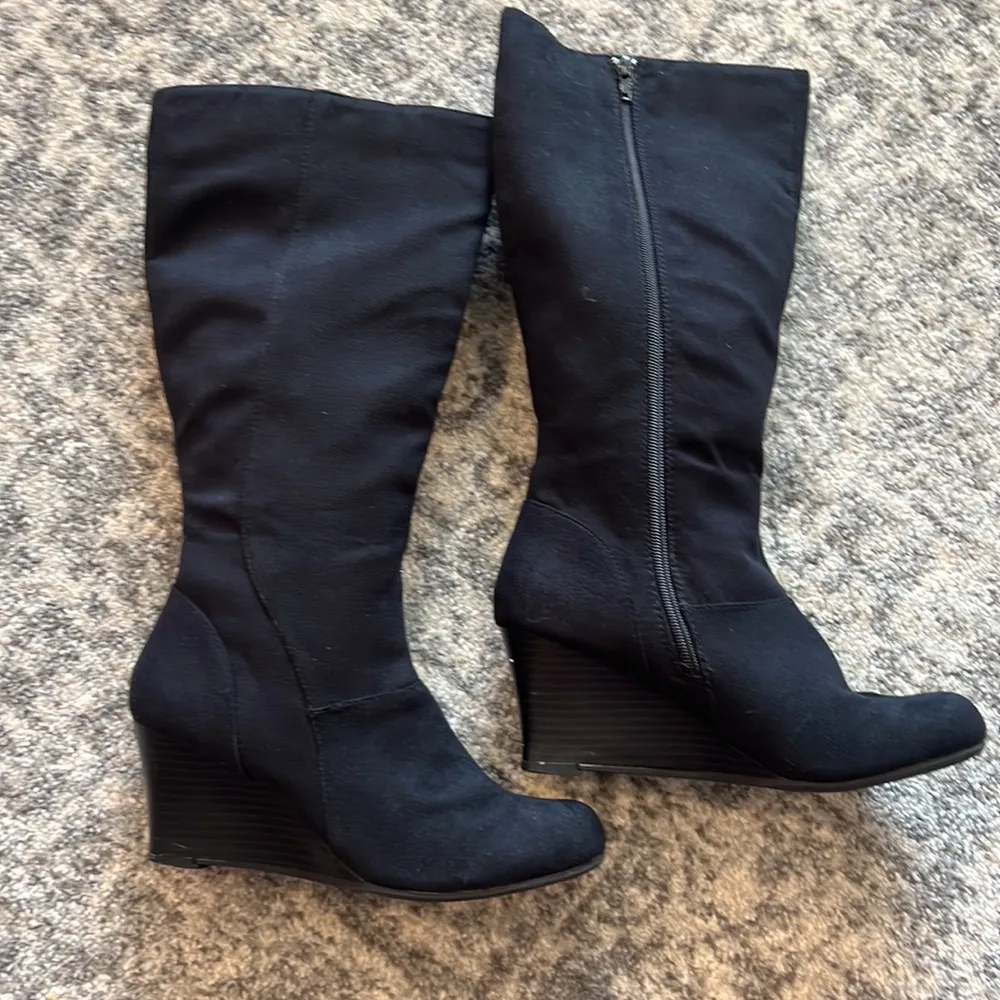 Self Esteem Katie Black High Wedge Boots - Image 3
