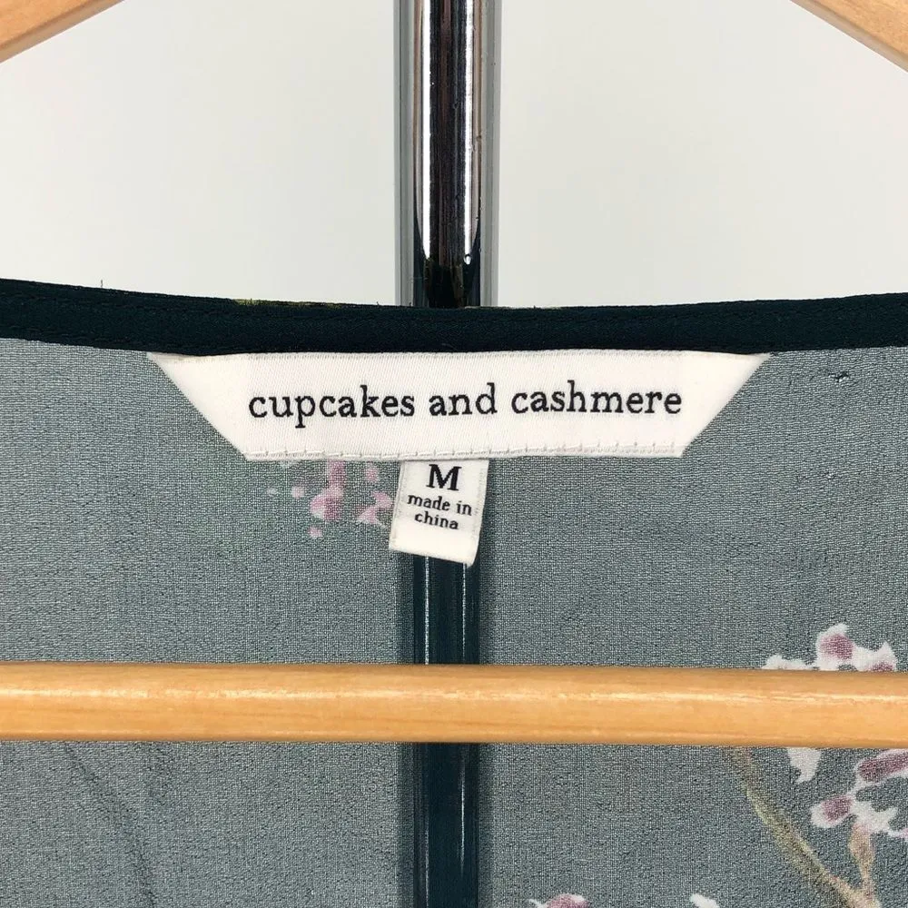 Cupcakes & Cashmere Tibet Floral V-Neck Button 3/4 Sleeve Blouse size Medium - Image 12