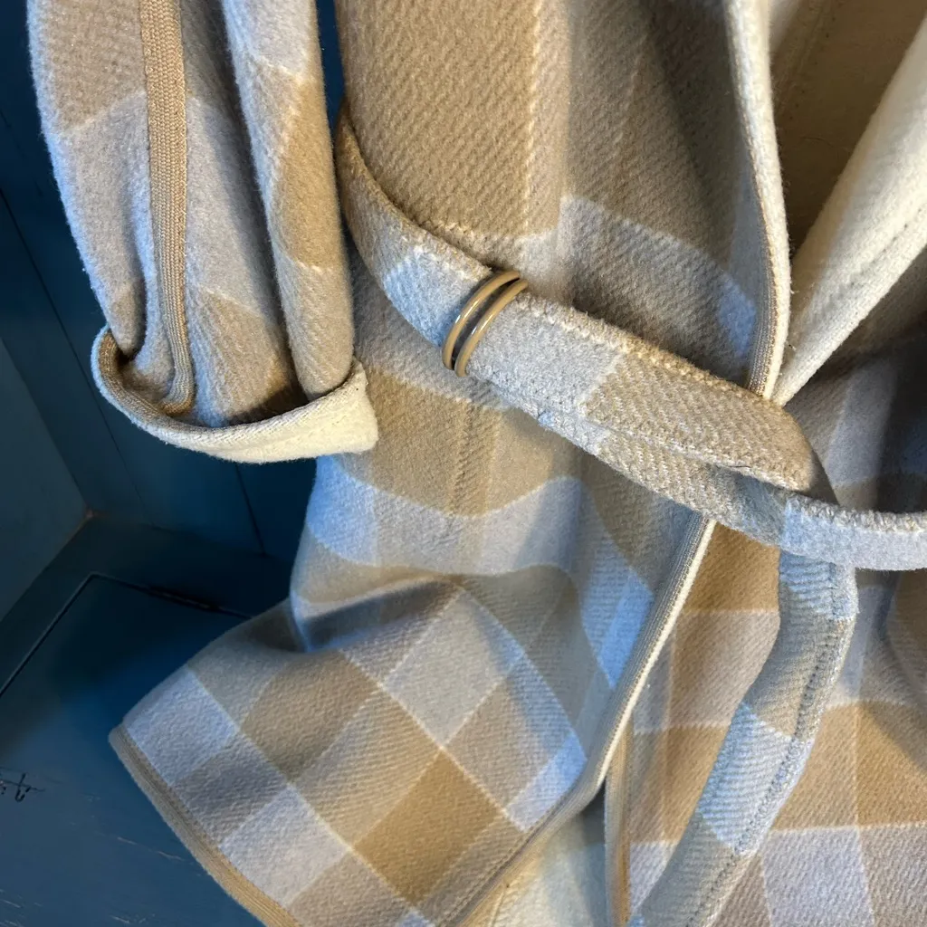 Baccarat Luxurious Cream Fabric Long Wool Coat Tan Size 12 - Image 3