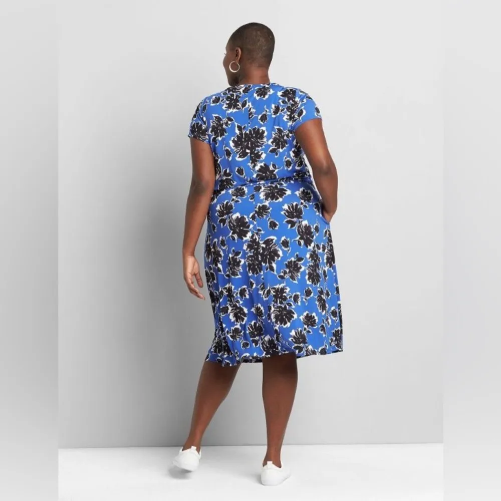 Lane Bryant Blue Black floral knit short sleeve belted dress womens 26 28 new - Image 11