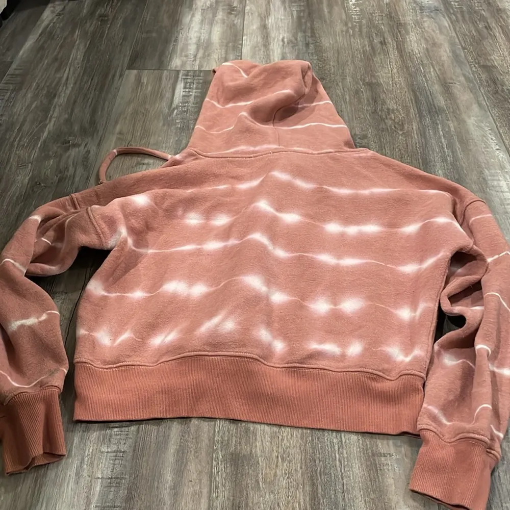 Free People FP Movement Tie Dye Believer Lace Up Sweatshirt Mauve & White XS - Image 12