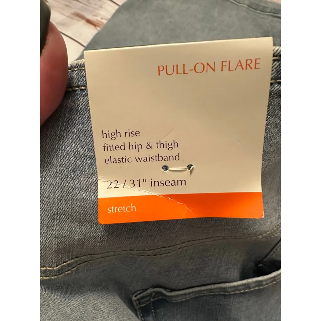 Women's Knox Rose Light Blue Pull-On Flare Jeans Size 22 - Image 10