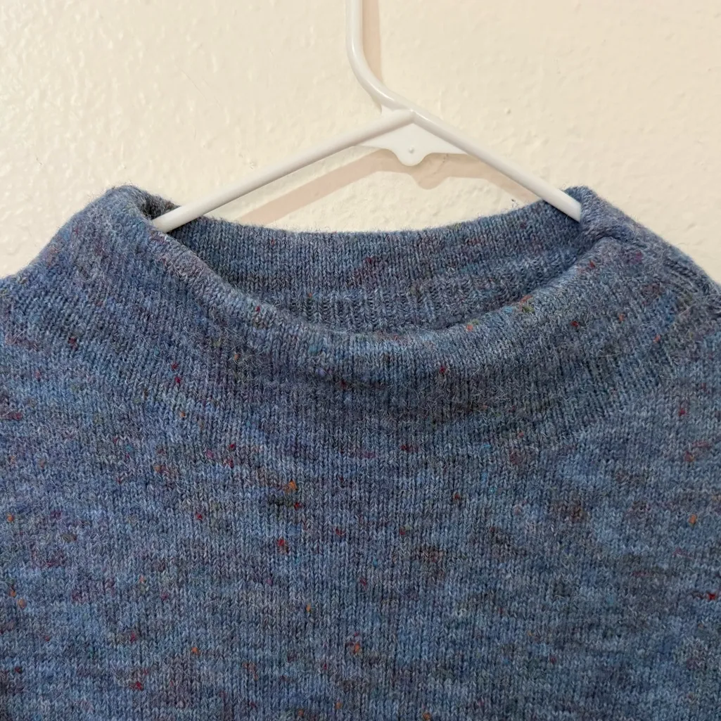 Well Worn Women’s Size XL  Sweater, Blue knit long sleeve neck round - Image 4
