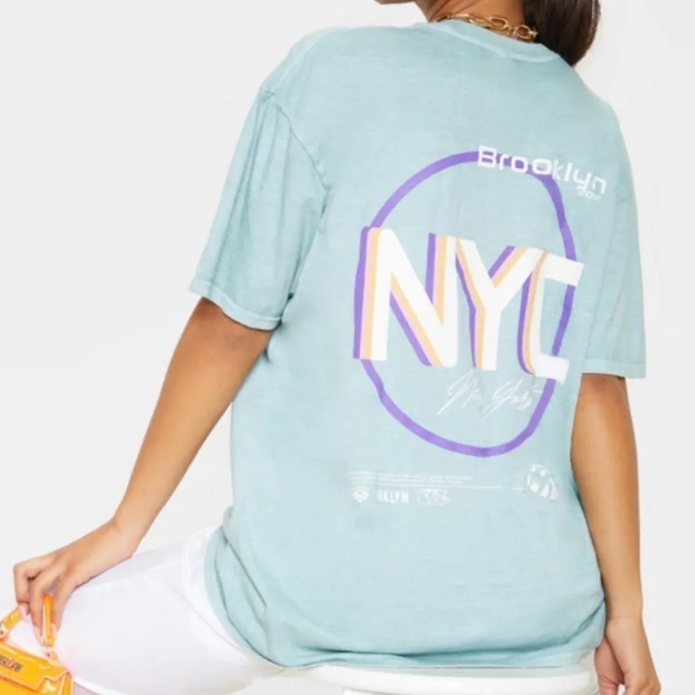Pretty Little Thing BRKLYN Graphic Tee​​​​​​​​​​​ - Image 2