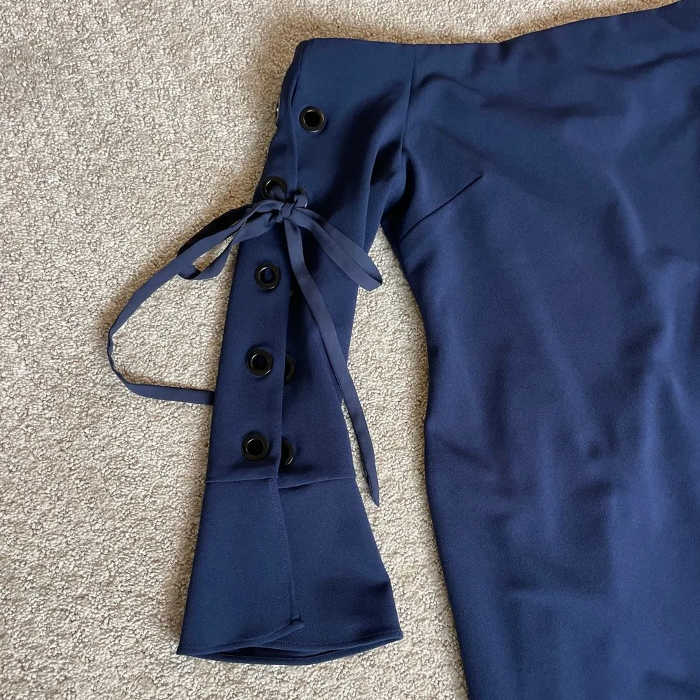 Vince Camuto Navy Blue Off the Shoulder Bell Sleeve Dress - Image 2