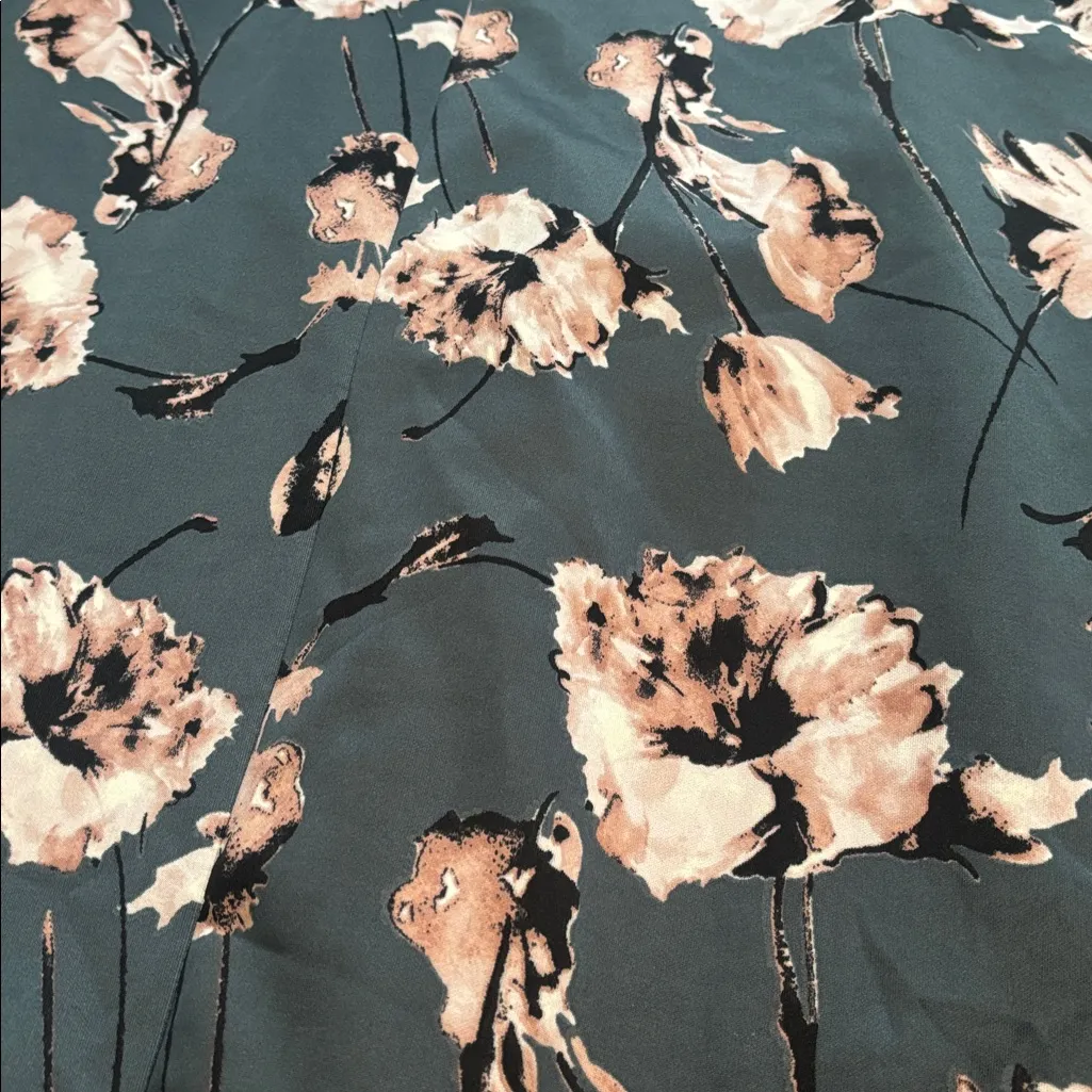 Haute monde skirt in size XL - Image 6