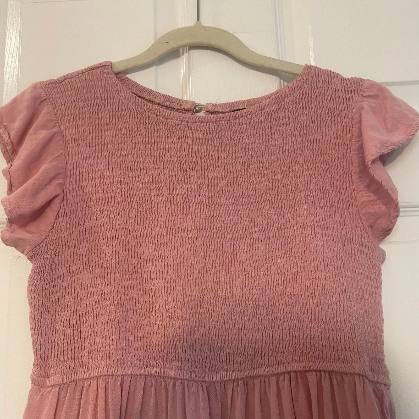 MEROKEETY FLUTTER SLEEVE V NECK SMOCKED TIERED MIDI DRESS SIZE L - Image 8