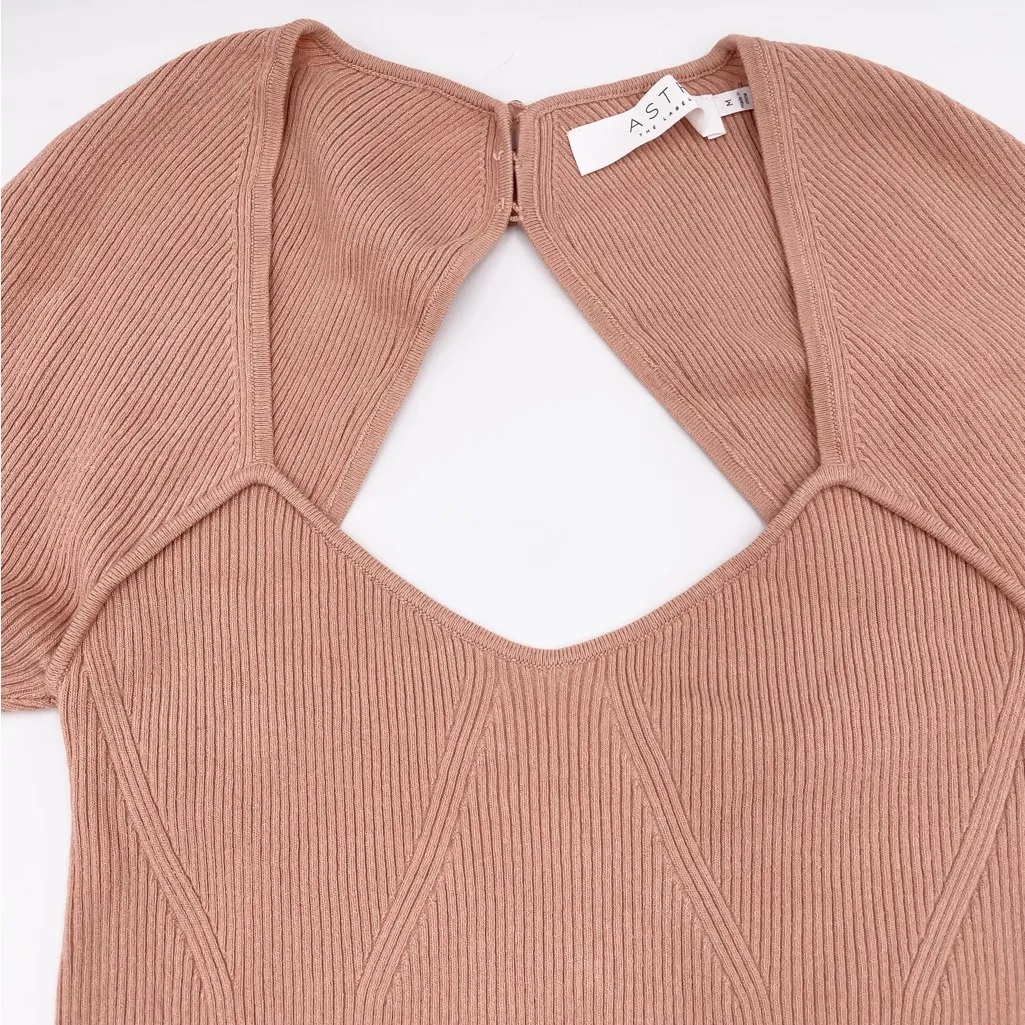 NEW ASTR the Label Rosa Sweater in Blush Women's Size Medium Cut Out Back Ribbed - Image 6
