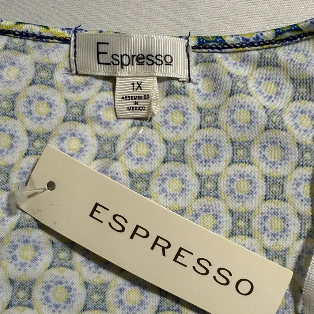 ESPRESSO women’s plus size 1X short sleeve geometric print scoop tie neck tshirt Green - Image 7