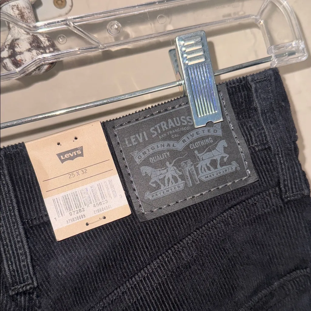 Levi’s ribcage bell corduroy super high rise black soft Tall NEW 25 X 32 - Image 7