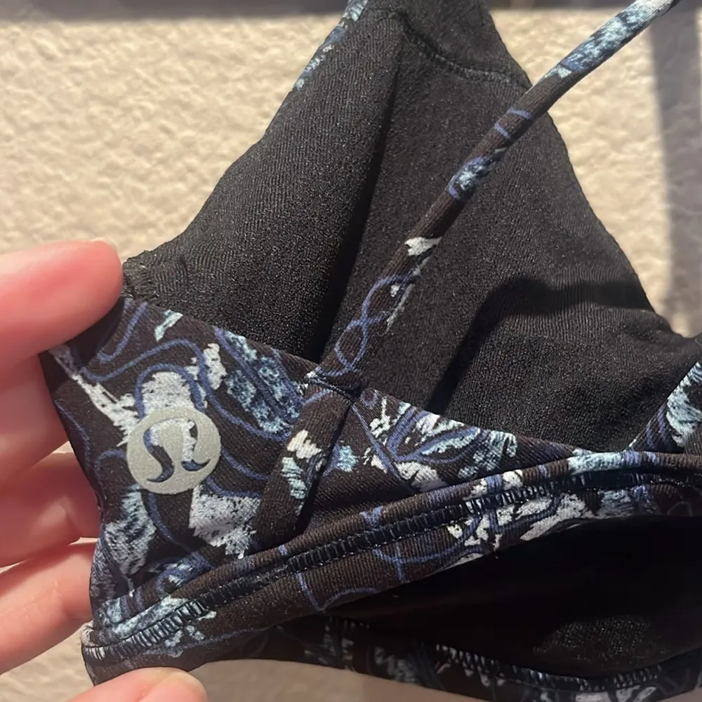 Lululemon Women’s Strappy Back Sports Bra Sports Top Size 2 - Image 6