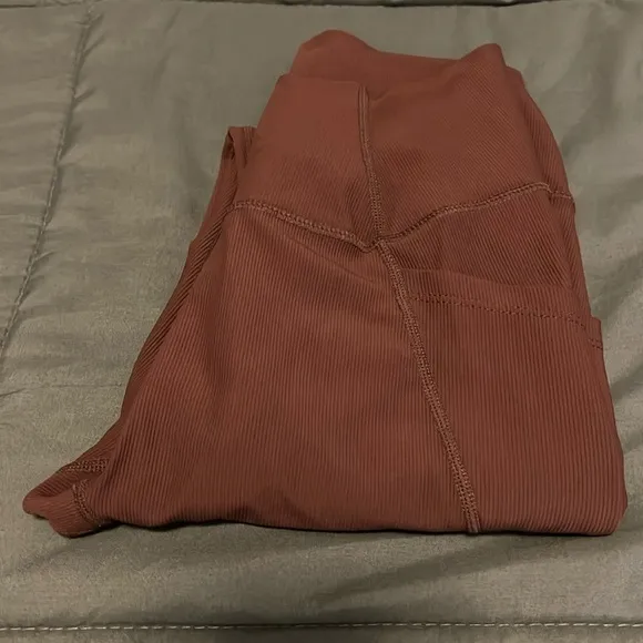 Wilo Chocolate Brown Ribbed Pocket Leggings Size Small - Image 2