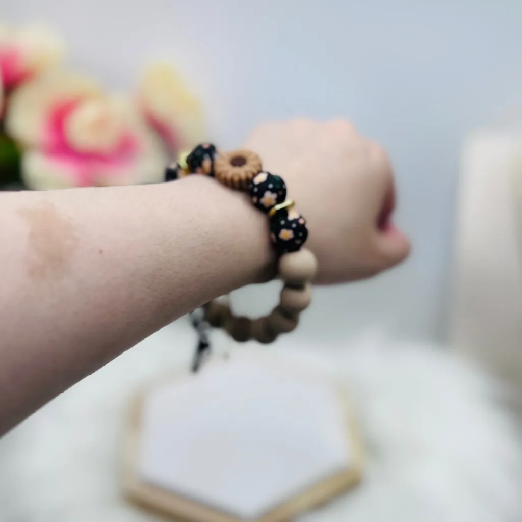Brown Floral Silicone Beaded Bracelet Keychain Black - Image 4
