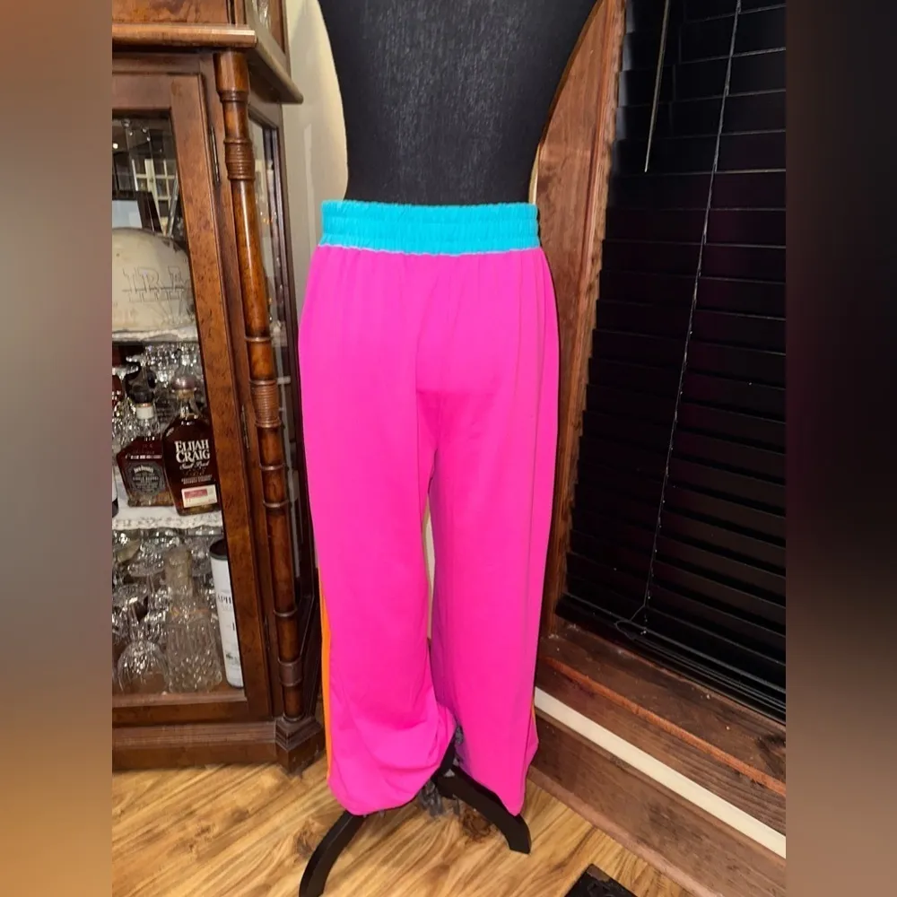 Color Block Set Short Sleeve Palazzo Pants - Size Medium - Image 10