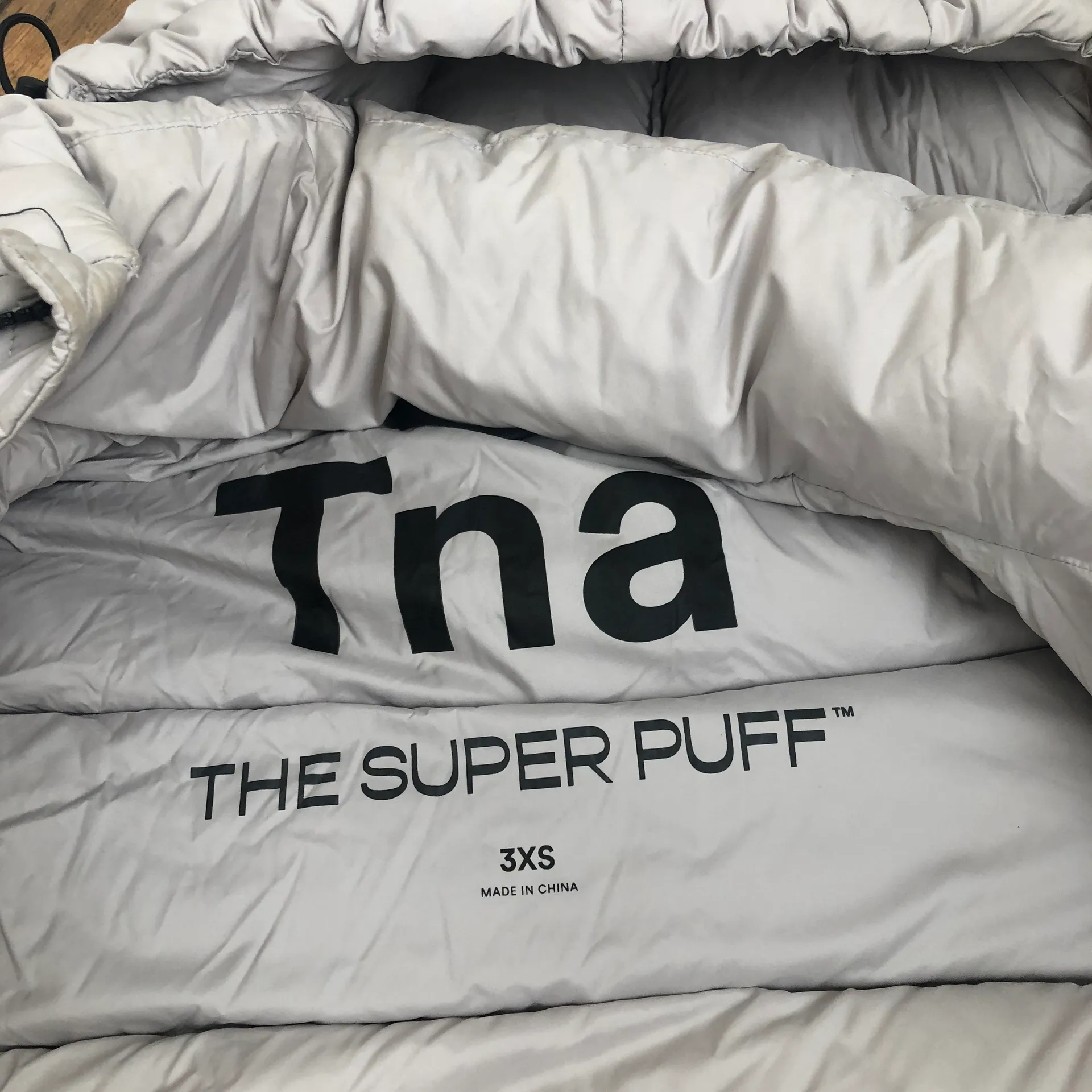 Aritzia Tna Super Puff Jacket Long - Image 9