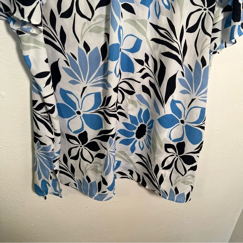 Liz Claiborne Blouse White Blue Black Floral - Image 3