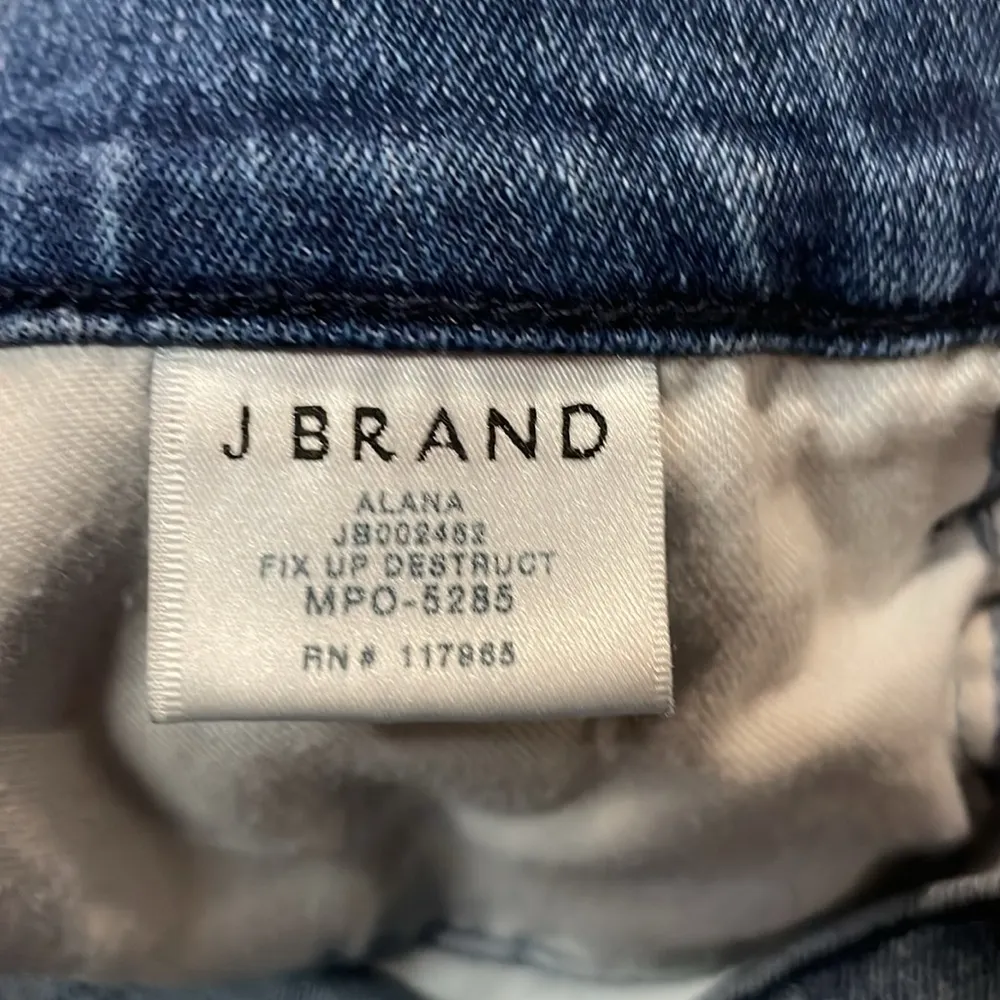 J Brand- Alana High-Rise Crop Ankle Jeans in Fix Up Destruct Wash- Size 26 - Image 6