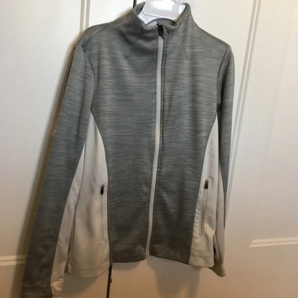 North End Women’s size small  running jacket - Image 2