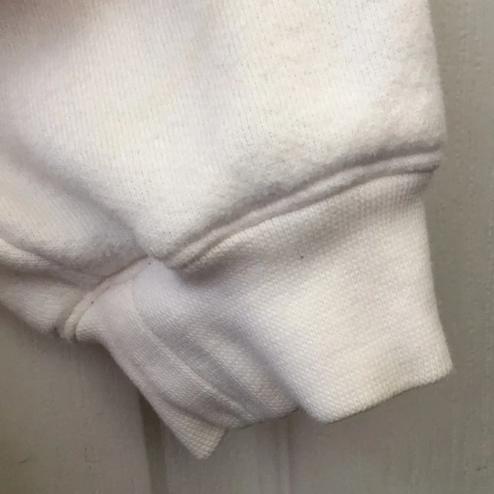 FINAL MARKDOWN Graphic Cherokee sweatshirt m - Image 7